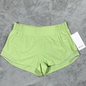 NWT Lululemon Lemongrass Hotty Hot HR Short 2.5" *Lined, size 14